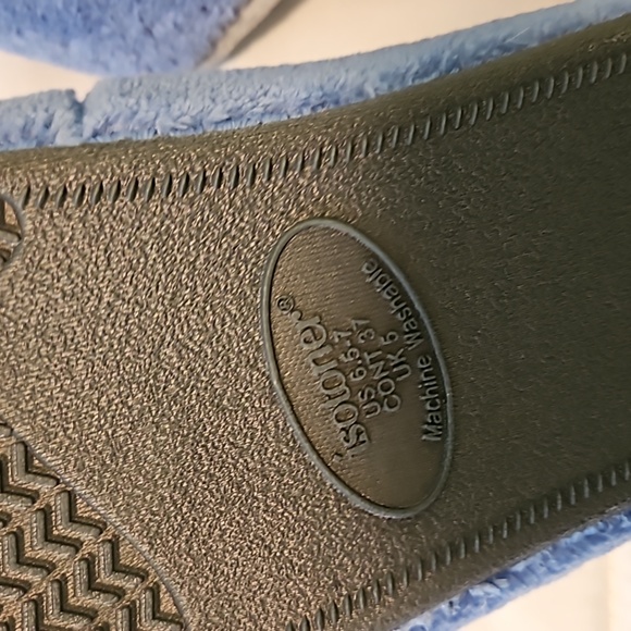 Slippers - Picture 2 of 2